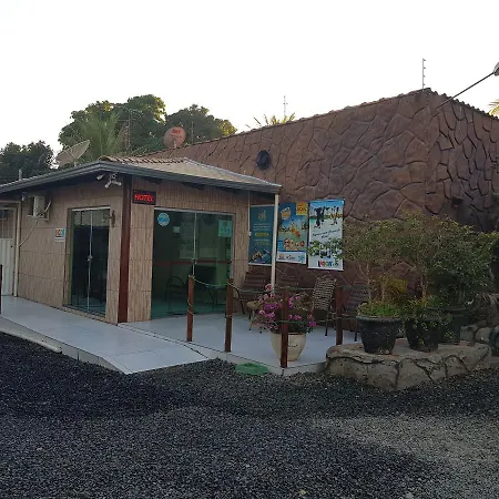 Camping Clube e Pousada Novilha de Ouro-2