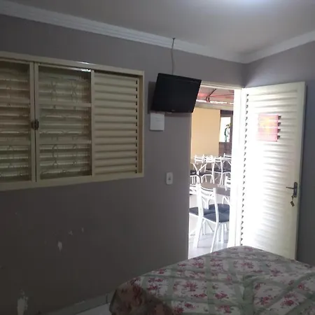 Camping Clube e Pousada Novilha de Ouro-3